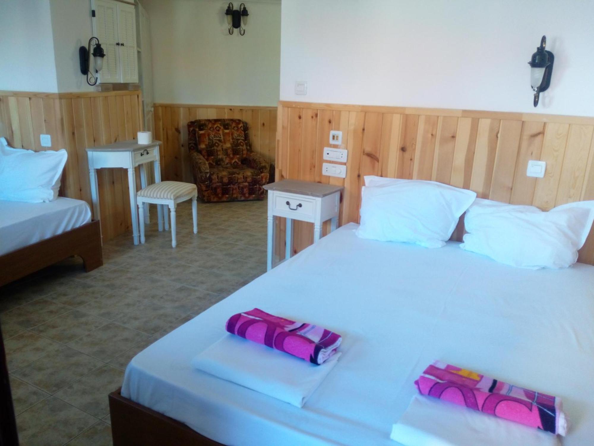 Рони Хотел Hotel Несебър Екстериор снимка